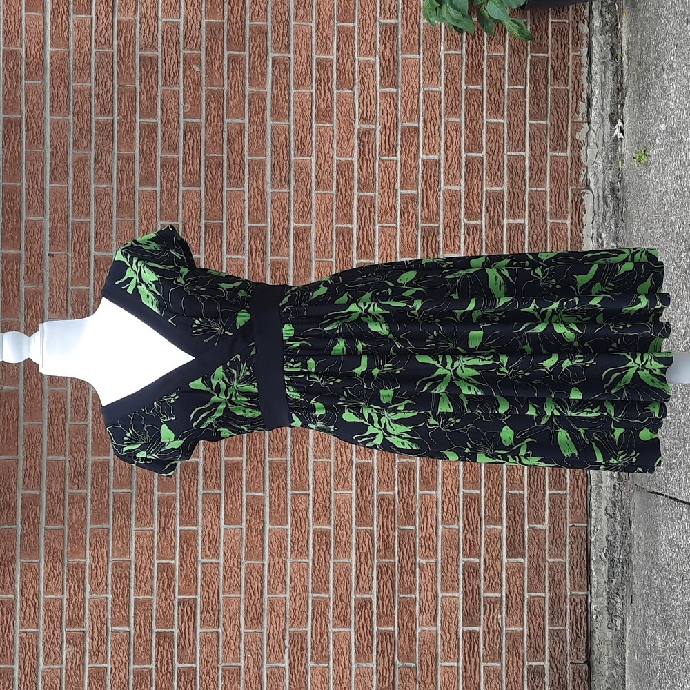 Evan Picone Black and Lime Green Floral Print Tie Waist Midi Dress